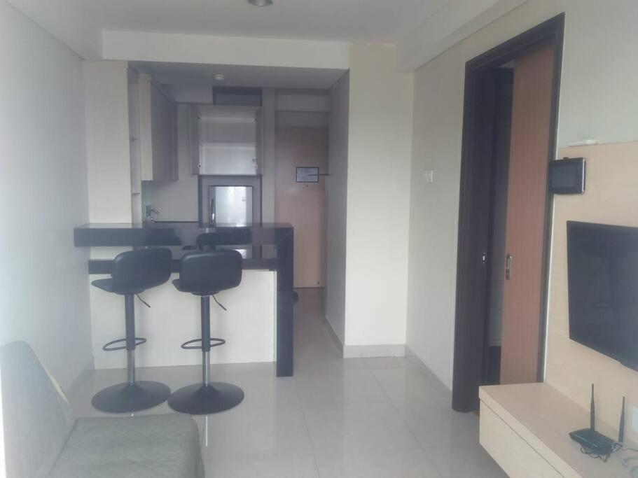 Mg Suite 1Bedroom Apartment By Just Inn Management Semarang Exterior photo
